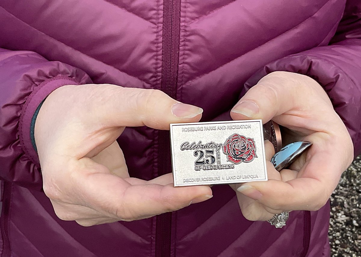 CityOfRoseburg's tweet image. There’s still time for YOU to win your very own Discover Roseburg 14 Land of Umpqua geocoin marking the sport’s 25th anniversary.

Roseburg Parks &amp;amp; Recreation will only give out 200 – so get yours while supplies last!

More: shorturl.at/n8AVD
#parks #gogeocaching