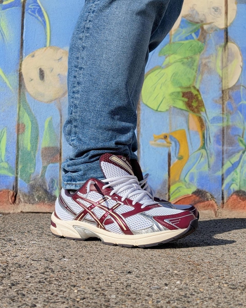 airmaxtrin's tweet image. #BHMKOTD25 #BHMKOTD 
@JerLisa_Nicole  
Day 28 Community Garden,
Asics 1130 White/Maroon

I wore these because its a GR and under 100 dollars. What make us dope isnt expensive hype shoe or anything like that. Its the feeling of community that this &quot;challenge&quot; brings. We all we got