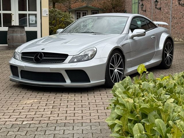 Earlsimxx's tweet photo. Another gem: SL 65 AMG Black Series 🔥 https://t.co/dlxbCZBvXE
