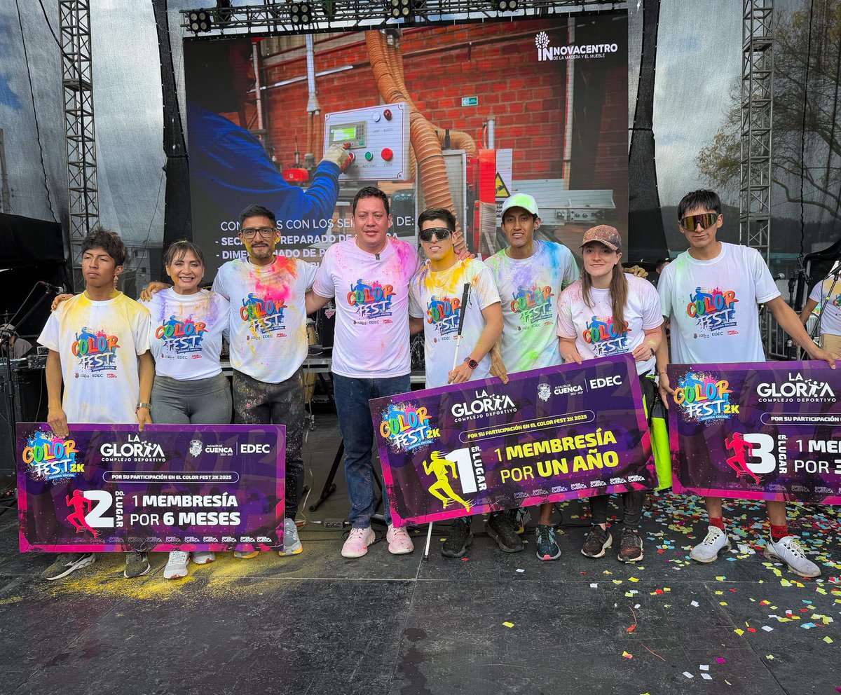 czamoramatute's tweet image. 🏃‍♂️💨 ¡Corrimos 2K con el #CampeónOlímpico y compadre @danielpintado1!

Cientos de personas participaron en la segunda edición de #ColorFest, la carrera más colorida del año. Felicitaciones a los ganadores: 🥇 Diego Arévalo, 🥈 Julián Juela y 🥉 Kevin Sirbi.

Esta es la ciudad que