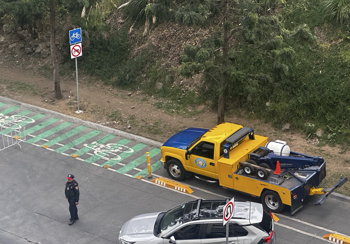 Bastante funcional la nueva ciclovía alrededor de <a href="/mexicanaparque/">Parque #LaMexicana</a> .