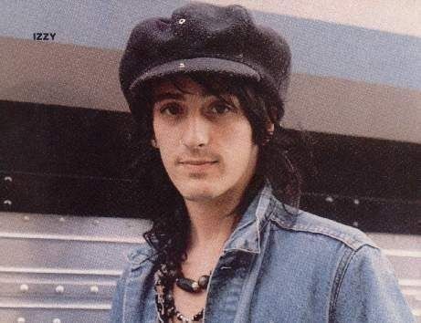 eva_poration37's tweet photo. dont ask me to explain any further, but he looks like a little french boy who sells newspapers on his bicycle https://t.co/xR2R1Zg2W1