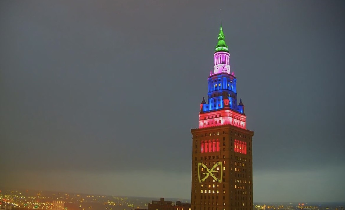 A powerful photo: Terminal Tower in #Cleveland lit up in #RareDiseaseDay colors in commemoration of the 1 in 10 Ohioans, 30 million Americans, and 300 million people globally living with a #RareDisease today. #LightUpForRare

Fun Fact: Did you know #TerminalTower used to be the
