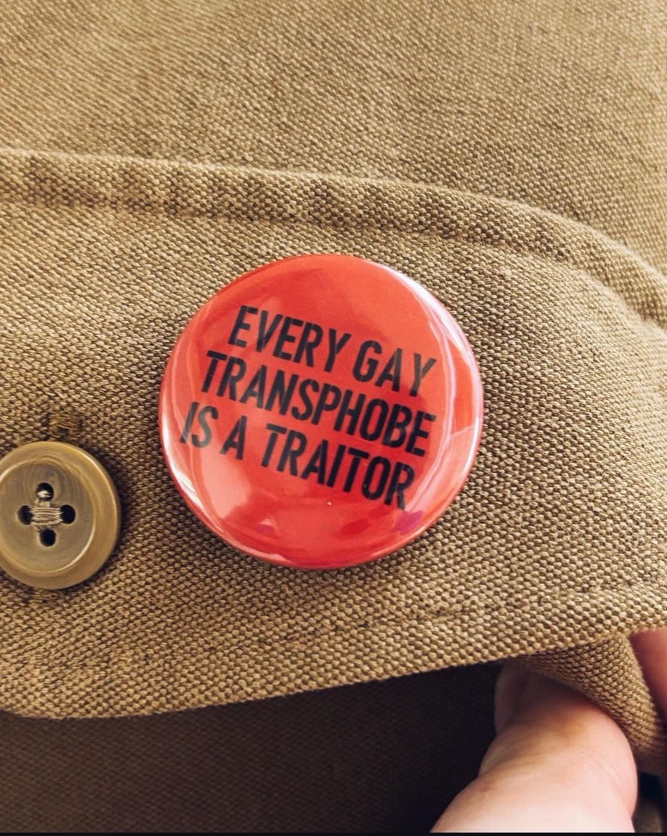 As a friendly reminder to all you homos who follow me… ❤️🏳️‍⚧️🏳️‍🌈