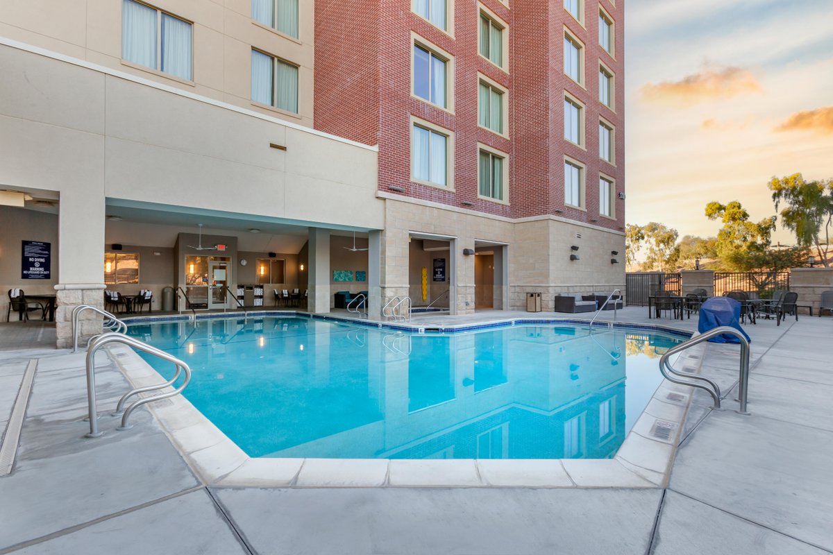 The newly renovated Drury Plaza Hotel Phoenix Tempe is ready to welcome you with fresh spaces and late-night bites at The Kitchen + Bar! Learn more: bit.ly/3DcA6FQ