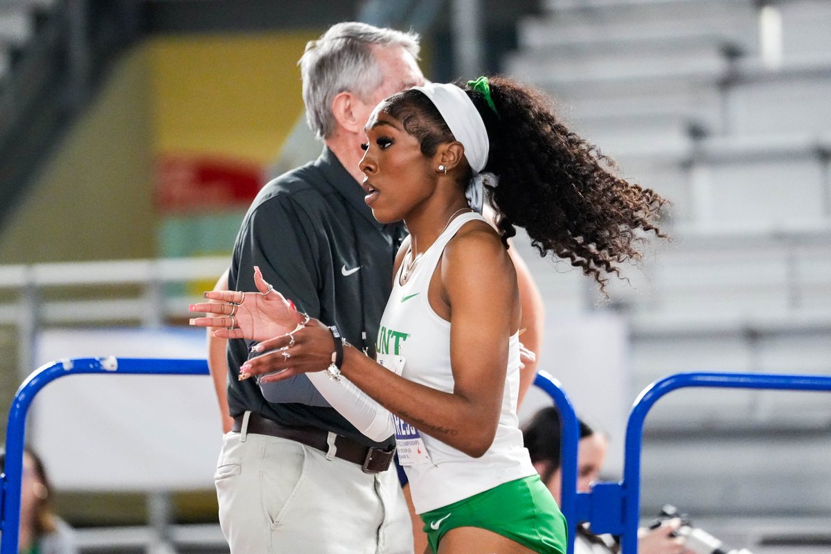 Taking some momentum into tomorrow's final!

C'Nai posts a 23.86 PR to advance to tomorrow's women's 200m final!

#GMG🦅