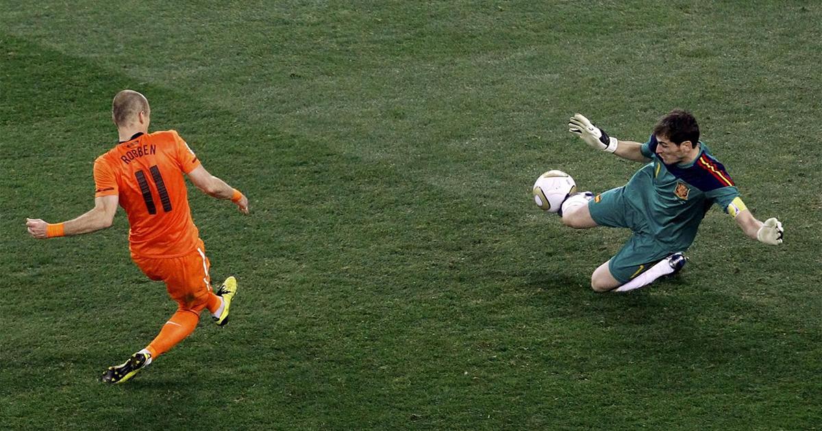 <a href="/Critikisimo/">Critikiiisimooo</a> <a href="/UDLP_Oficial/">UD Las Palmas</a> Y cillecen estaba constantemente modo iker casillas en el momento que le quita el gol a Robben en el mundial.
