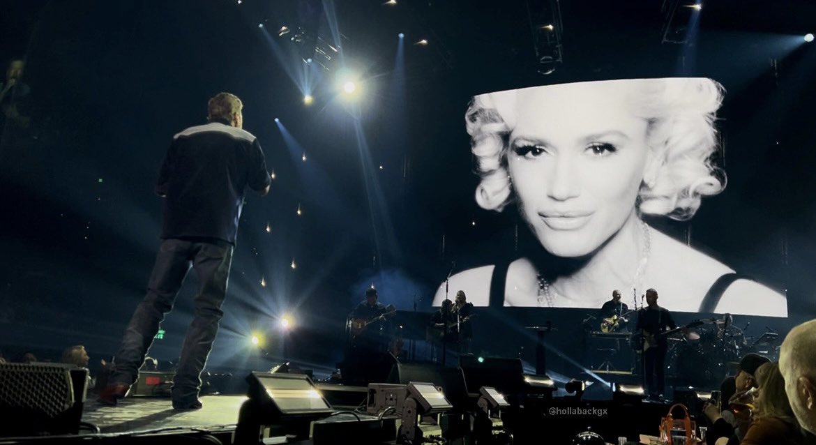 HollabackGx's tweet photo. @gwenstefani & @blakeshelton ♥️✨
#bslexington https://t.co/TqGOvUFPGn