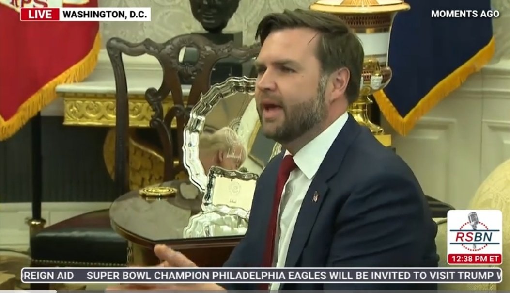 RedPilledNurse's tweet image. How much do you like JD Vance right now?
On a scale from 0 to 💯
👇