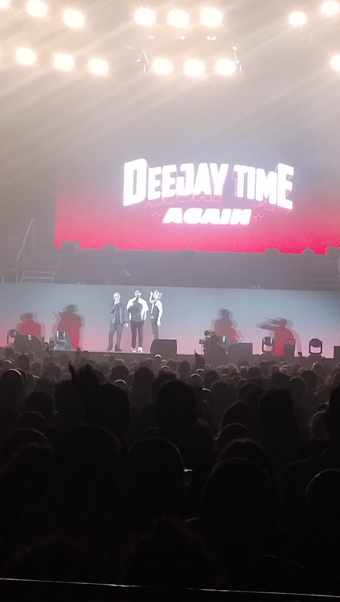 cgiancaspro48's tweet photo. ππβ€οΈπ«ΆπΌ #deejaytime Forum Assago https://t.co/s9FfgJNiBs
