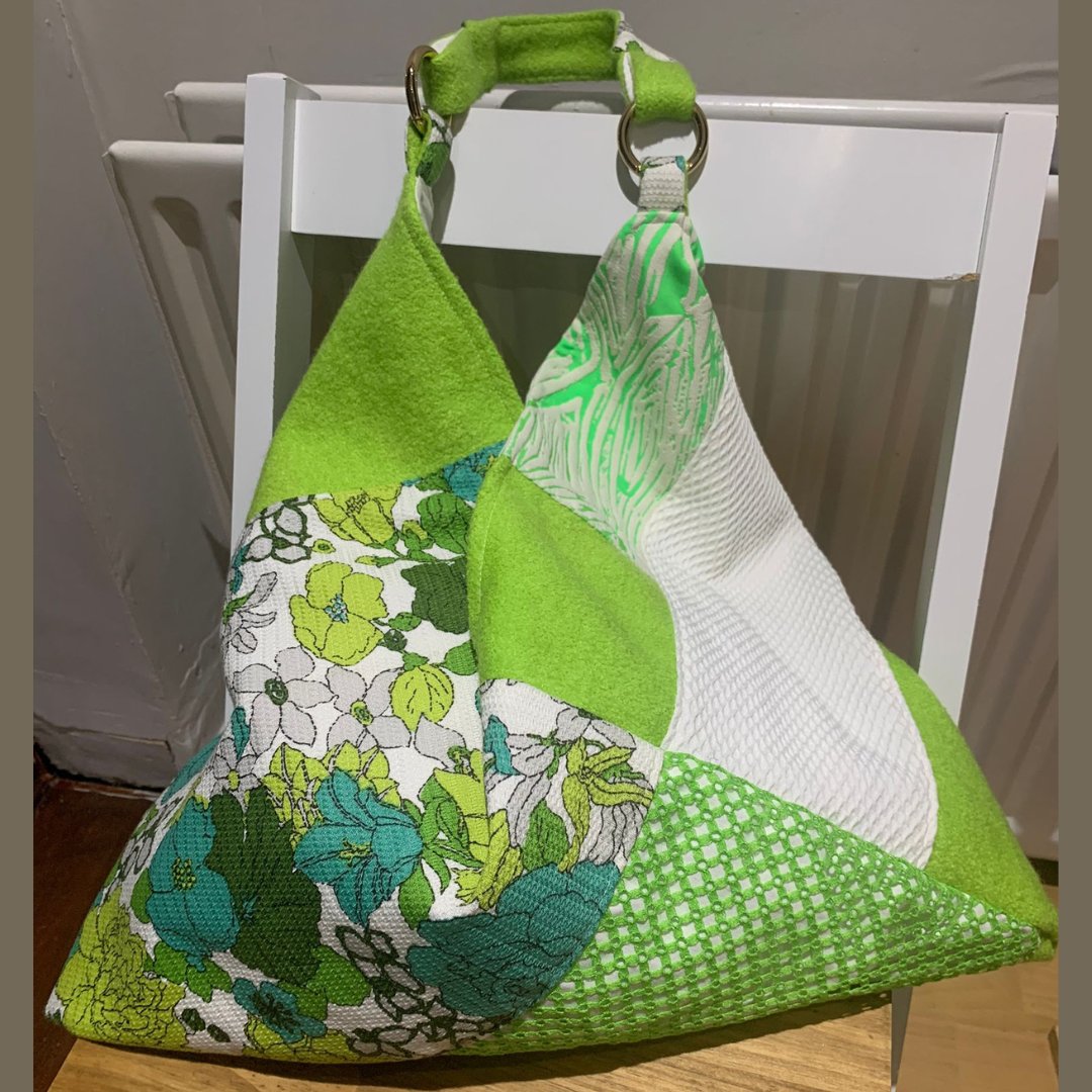 frecraft4uk's tweet image. #EcoFriendly #Upcycledbag #SlowMaking #CreativeSewing #MindfulMaking #NatureInspired #TextileArt #SewMuchLove #Handmade #GreenAndWhite #FabricStories #ToteBag #origamibag #shoulderbag #ArtOfTextiles #FloralAesthetic #stylishbag #oneofakind #uniquedesign #vintage #brightcolor #bag