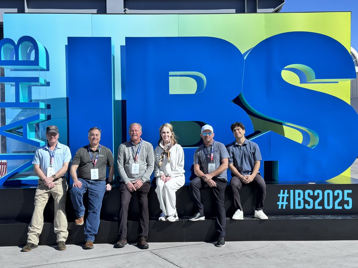 SterlingHomes's tweet photo. 🏗️✨ Our team had a great time connecting and learning at the 2025 NAHB International Builders’ Show! See y’all next year in Orlando 🛫

#IBS2025 #CustomHomeBuilder #LuxuryHomes https://t.co/IxKQfyVLJA