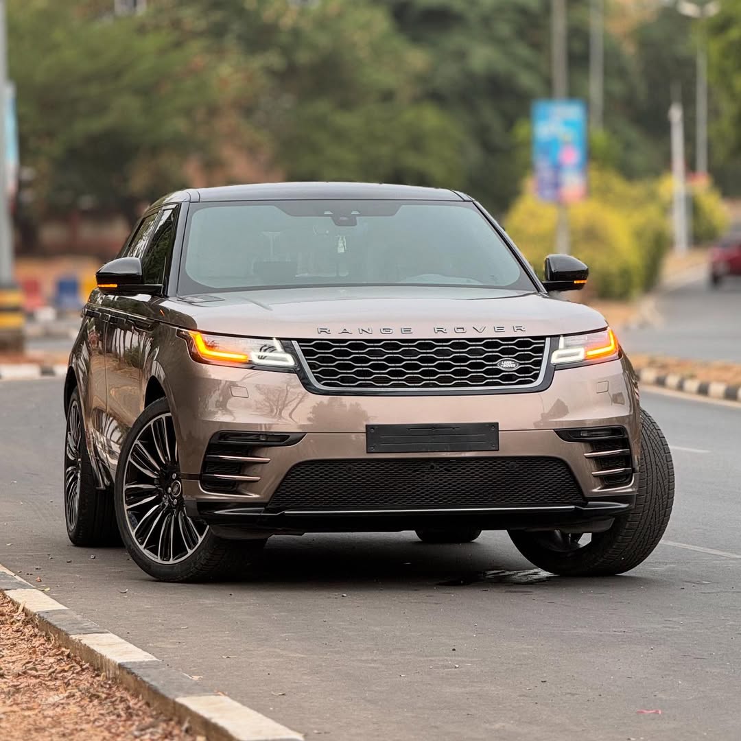 spade688's tweet photo. For sale foreign used Range Rover Velar P380 2019 Model with original custom duty going for just.... dm

Ramadan/Lil Kesh/WhatsApp/Peller/Sharia/Lambo/Zelensky/Burna/Trump/Ukraine/Putin/Akpabio/Russia/Supreme Court/Fubara/Carragher/May Allah/Rivers/Oval Office https://t.co/EPlh306wTz