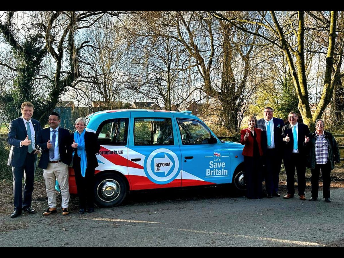 In case you missed the news, five independent councillors in South Holland, Lincolnshire have defected to Reform U.K. today.

Pictured here with Lincolnshire MP <a href="/TiceRichard/">Richard Tice MP 🇬🇧</a> and Greater Lincolnshire mayoral candidate <a href="/andreajenkyns/">Dame Andrea Jenkyns 🇬🇧</a> 🇬🇧