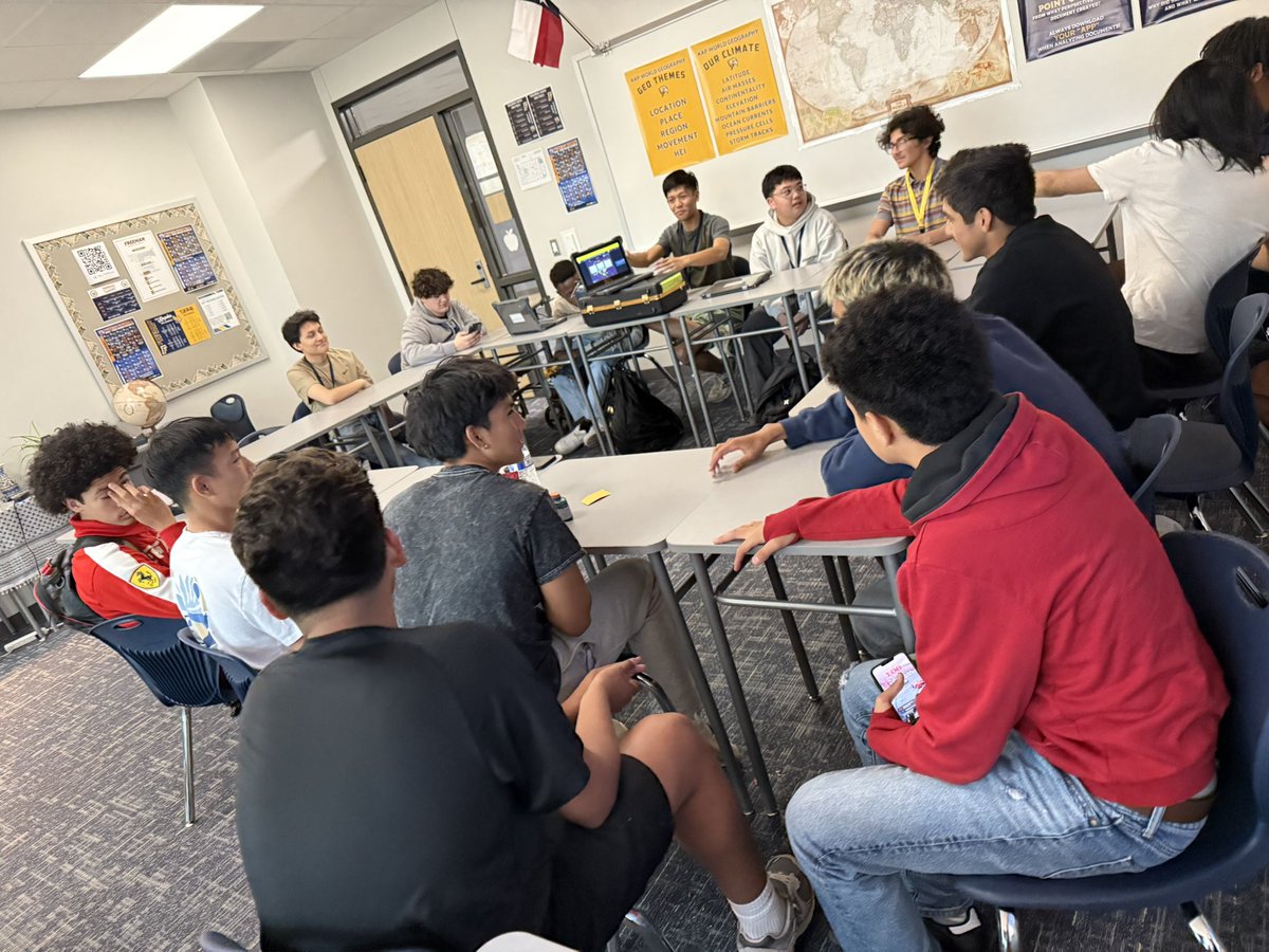 SocStudiesFHS's tweet image. The Cold War is underway in AP World History! 🚀 🌖 Our @GoldenFHSEagles were split between the US &amp;amp; USSR, engaged in a space race &amp;amp; arms race. Things got heated, just like it did in history! @MrNesossi &amp;amp; @CoachMalloryFHS were even found on the currency.💵 🤩 @CollegeBoard