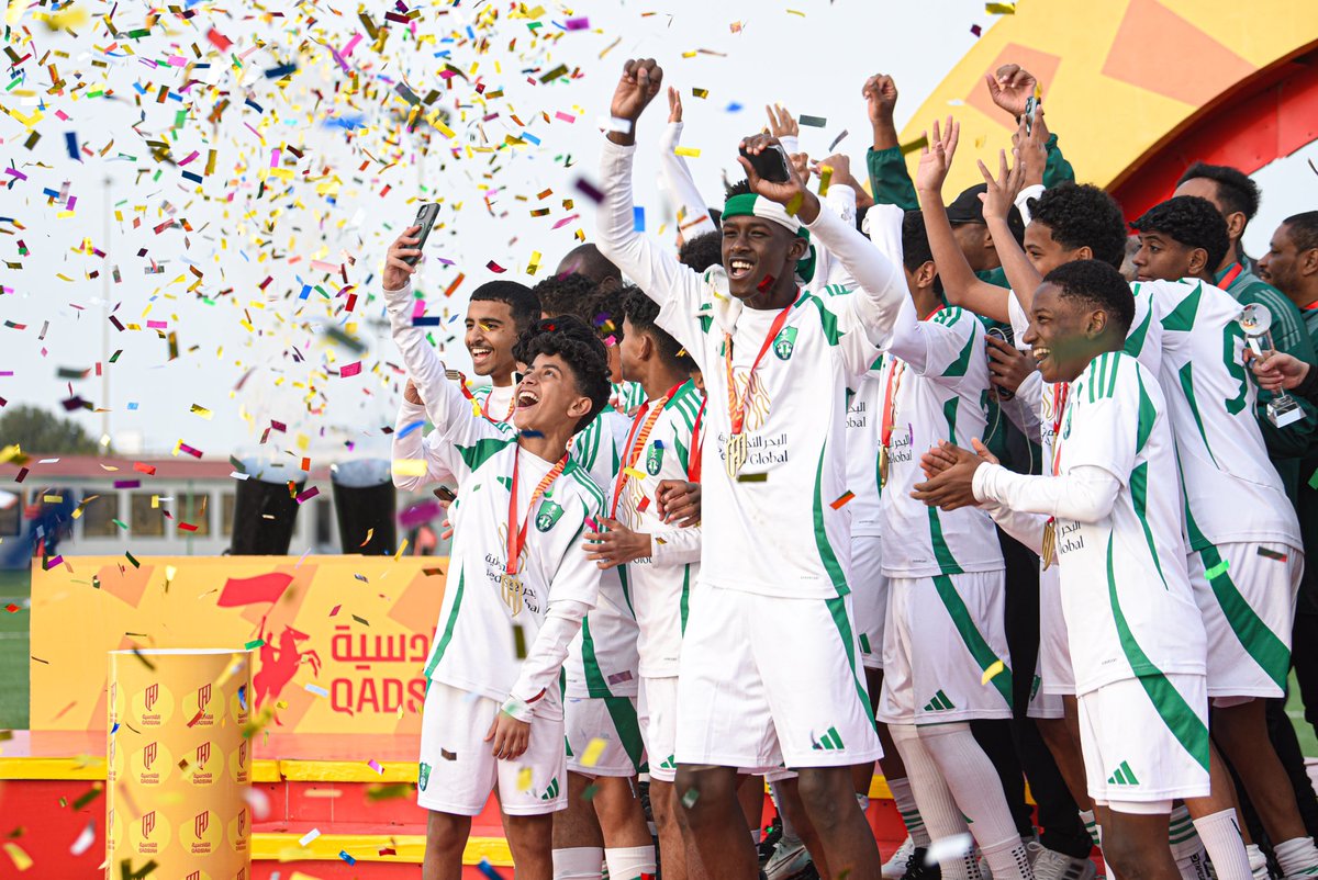 من تغطيتي لبطولة #كأس_الفرسان للفئات السنية لحظة فوز مواهب نادي الأهلي بكأس U13 🏆📸
<a href="/Alqadsiah/">نادي القادسية السعودي</a> 
<a href="/AlqadsiahFuture/">فئات القادسية السنية</a> 
<a href="/ALAHLI_FC/">النادي الأهلي السعودي</a>