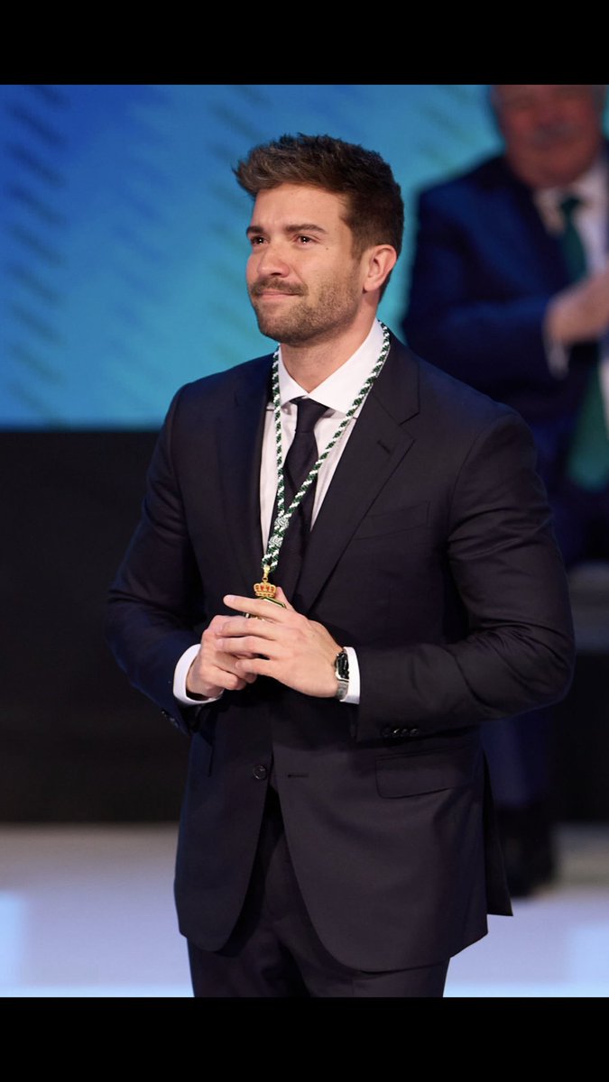 RocioMdr's tweet photo. @pabloalboran  esa cara hemos sentido más de una de las personas que como yo te admiramos, que bonito ha sido el día de hoy, viajamos para verte en persona pero no pudo ser, desde aquí te envío mi enhorabuena por todo!! Eres muy especial 💚🤍💚 https://t.co/Y2hFWNkzC3