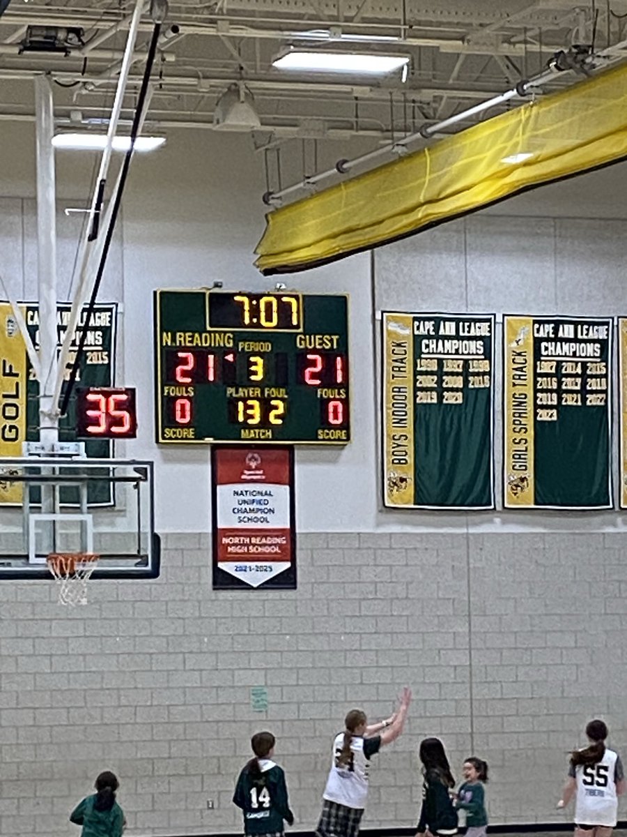 Knotted at 21s; it’s halftime in North Reading