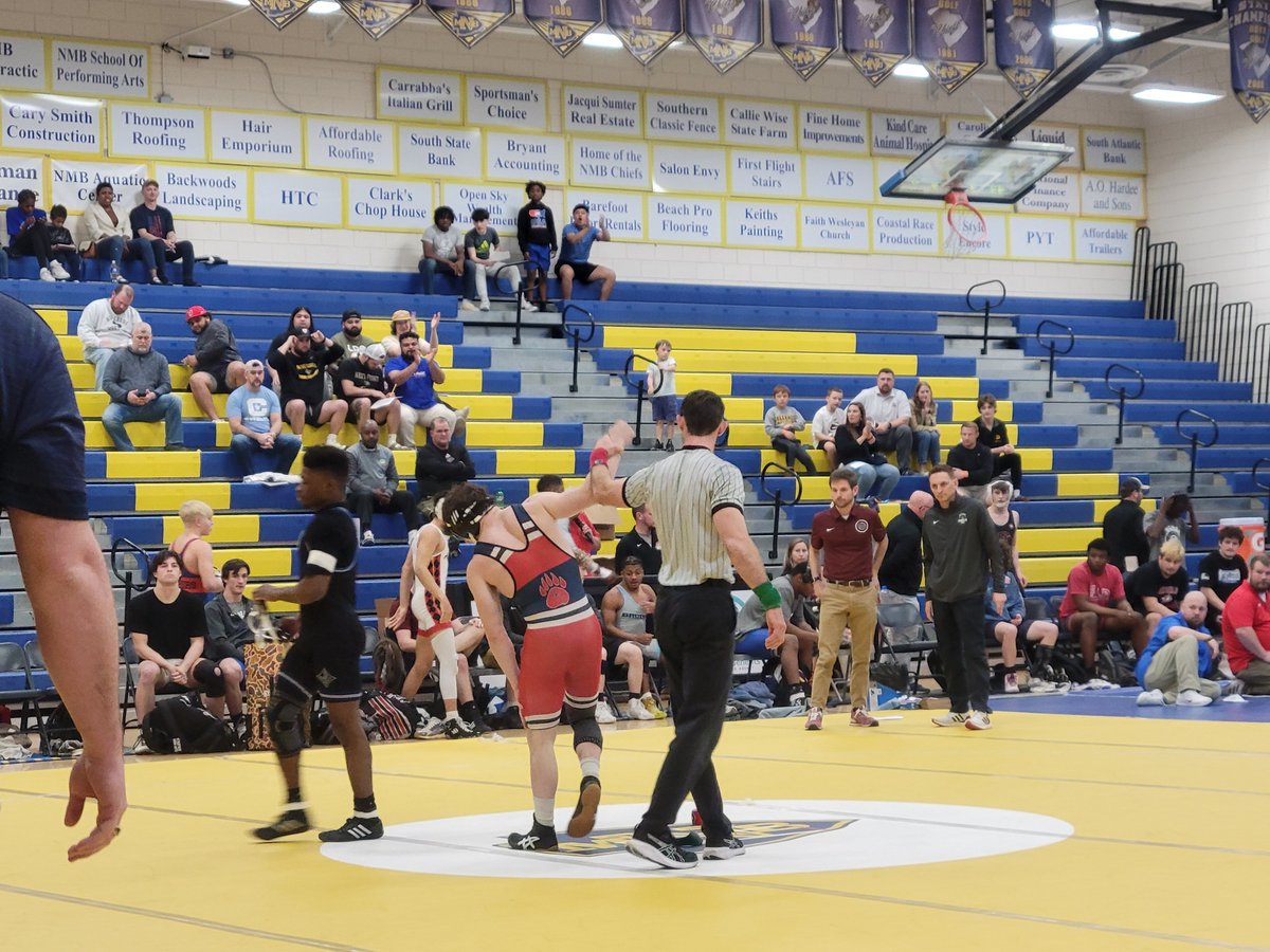 Jayden Morris wins the match between 4x champions 8-7