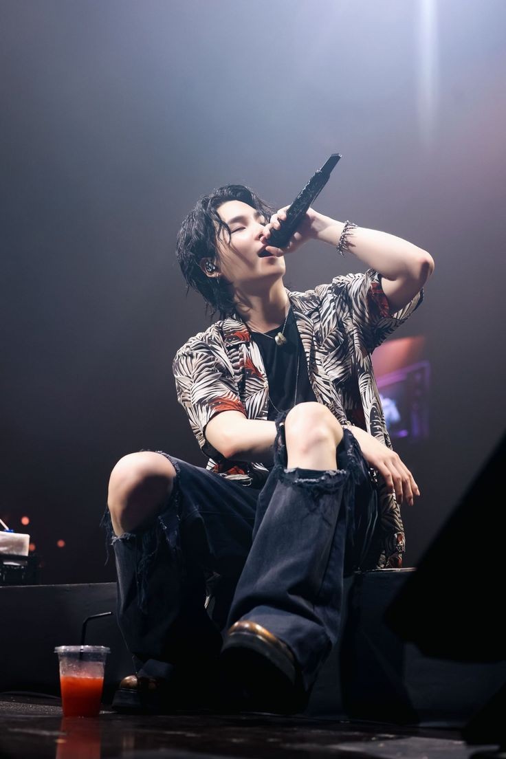 🚨RT &amp; Reply!🔥

#MinMarch 
#MinMarch2025
MINMARCH IS HERE
HAPPY MINMARCH

#SUGA #AgustD #슈가 #방탄소년단슈가 #BTSSUGA <a href="/BTS_twt/">방탄소년단</a>