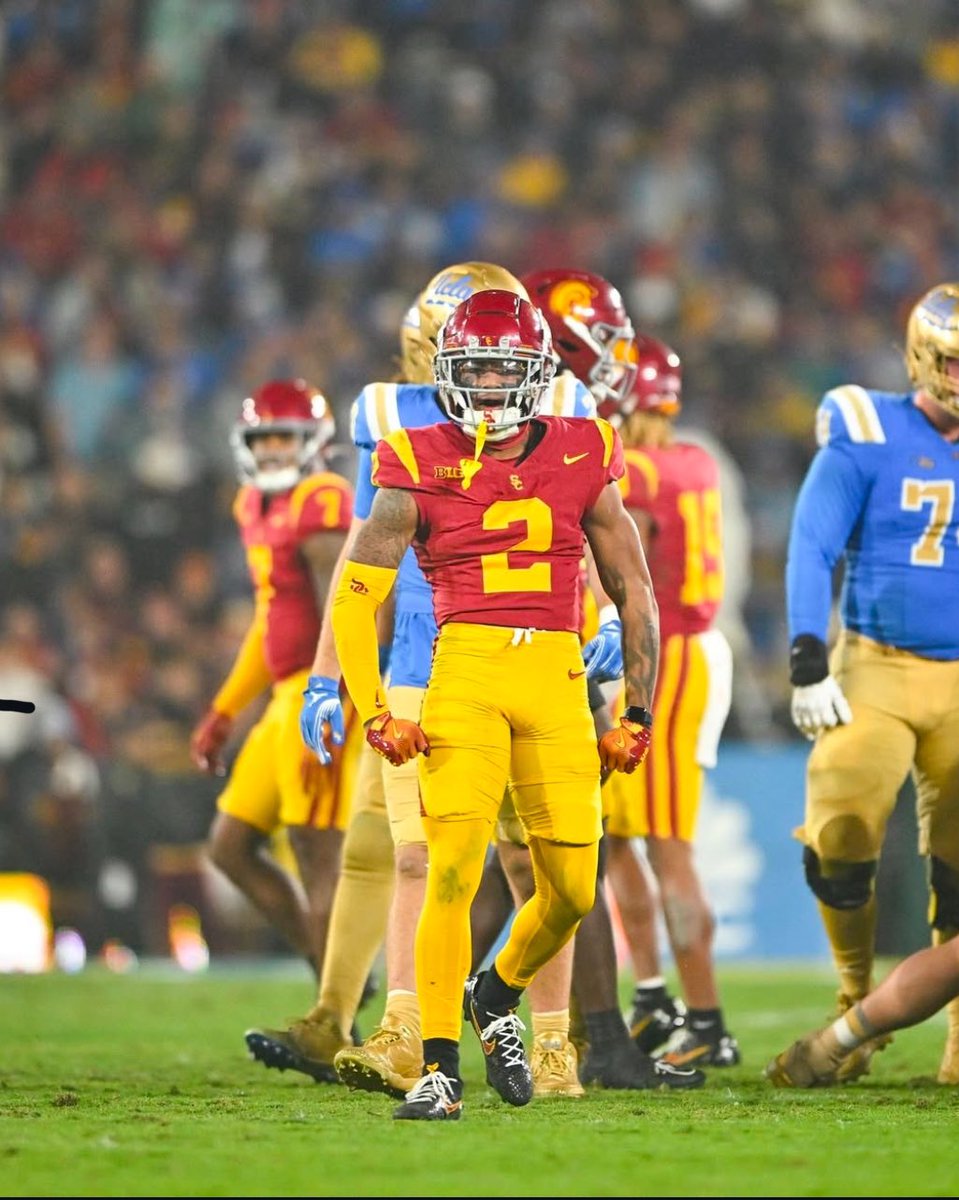 Demare Dezeurn (@d1demare) on Twitter photo WOW! All Glory To God After another great conversation with Coach Savage I have received a Division 1 offer from the University Of Southern California #FightOn <a href="/CoachChadSavage/">Chad Savage</a> <a href="/ChadSimmons_/">ChadSimmons</a> <a href="/GregBiggins/">Greg Biggins</a> <a href="/adamgorney/">Adam Gorney</a>
<a href="/BrandonHuffman/">Brandon Huffman</a> <a href="/recruitcoachmc/">Mike Clayton</a> WOW! All Glory To God After another great conversation with Coach Savage I have received a Division 1 offer from the University Of Southern California #FightOn <a href="/CoachChadSavage/">Chad Savage</a> <a href="/ChadSimmons_/">ChadSimmons</a> <a href="/GregBiggins/">Greg Biggins</a> <a href="/adamgorney/">Adam Gorney</a>
<a href="/BrandonHuffman/">Brandon Huffman</a> <a href="/recruitcoachmc/">Mike Clayton</a>