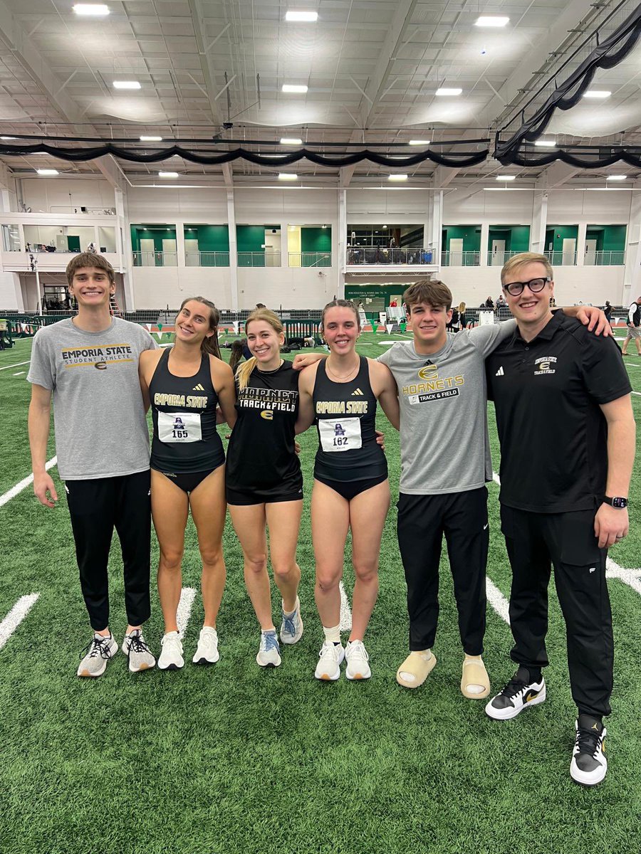 PaysonMaydew's tweet image. Day 1 in the books at MIAA Indoors! This group showed up today! 5th 7th and 10th on the Women’s side in the Pent, Men sitting 1st and 3rd after the Hep day one. Lots of PR’s.

Get ready for Day 2!! #esutf #multination @ESUHornetsTFXC @ESUSports