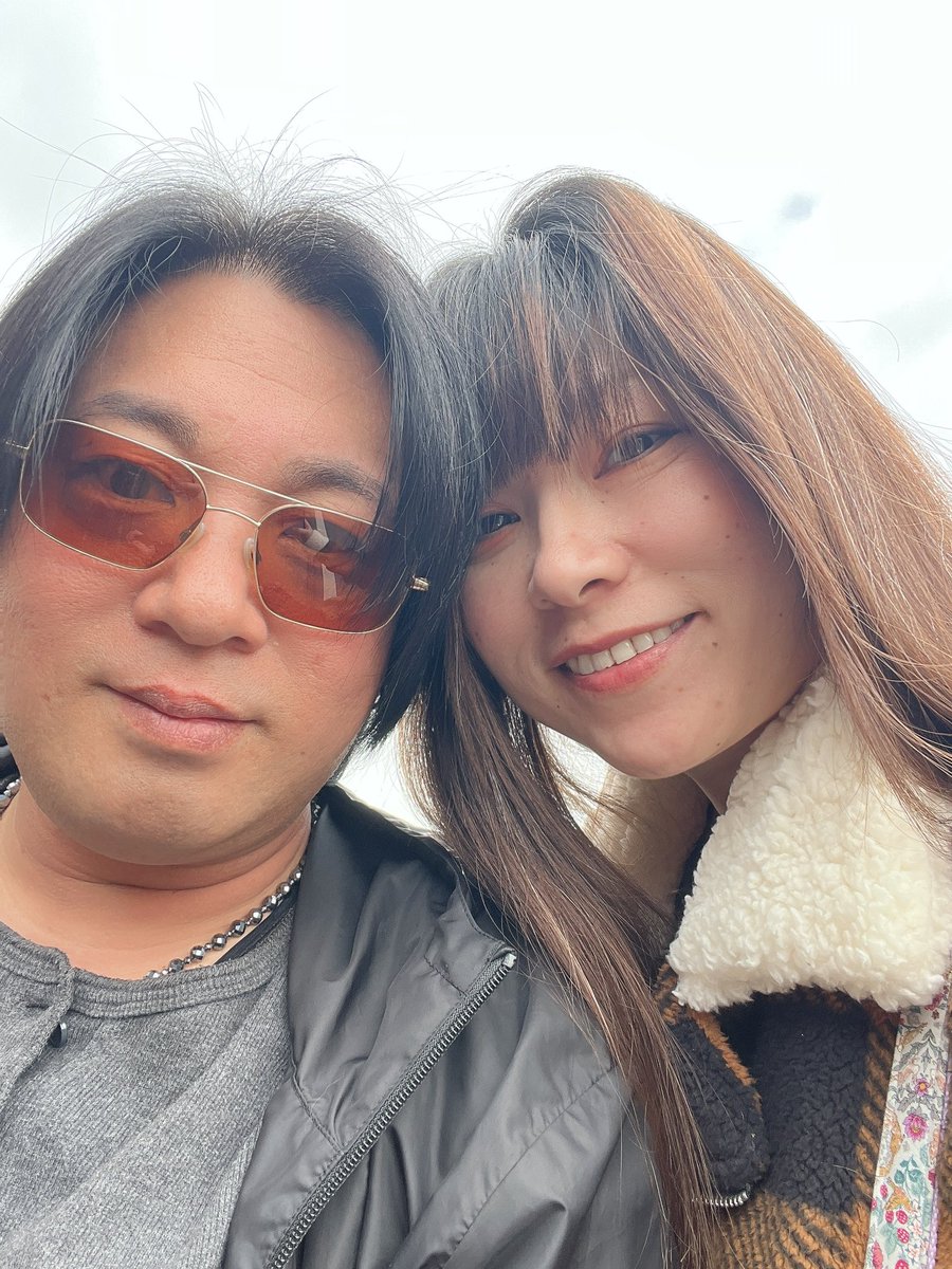 ひとりひとりが笑顔ならば
笑顔の周波数で世界は変わる

世界を変えるならまずは自分が先に笑顔になればいいんじゃないかな？

だから、さぁ
笑って