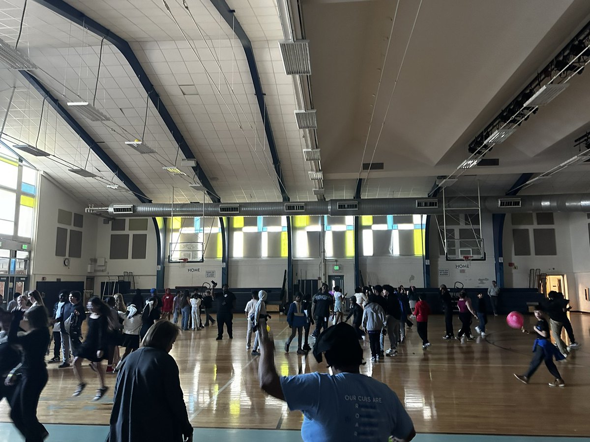 CuffJerry's tweet image. Our 6th grade cubs had a TIME at their dance!