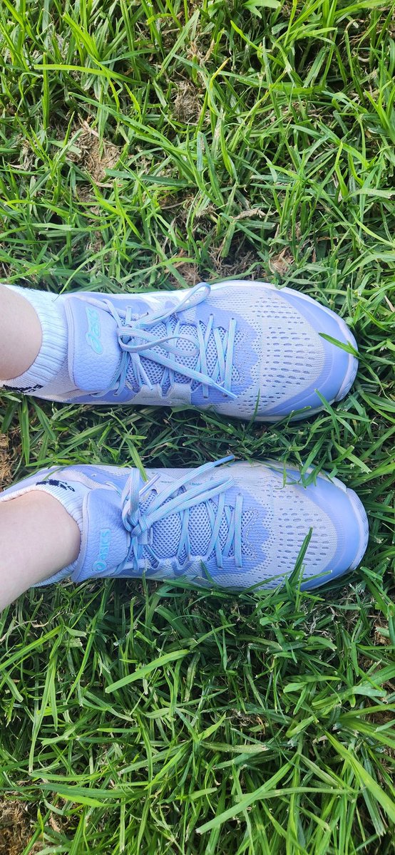 Purple shoes 💜 and enjoying purple flowers for Day #1 of the Make March Purple challenge!