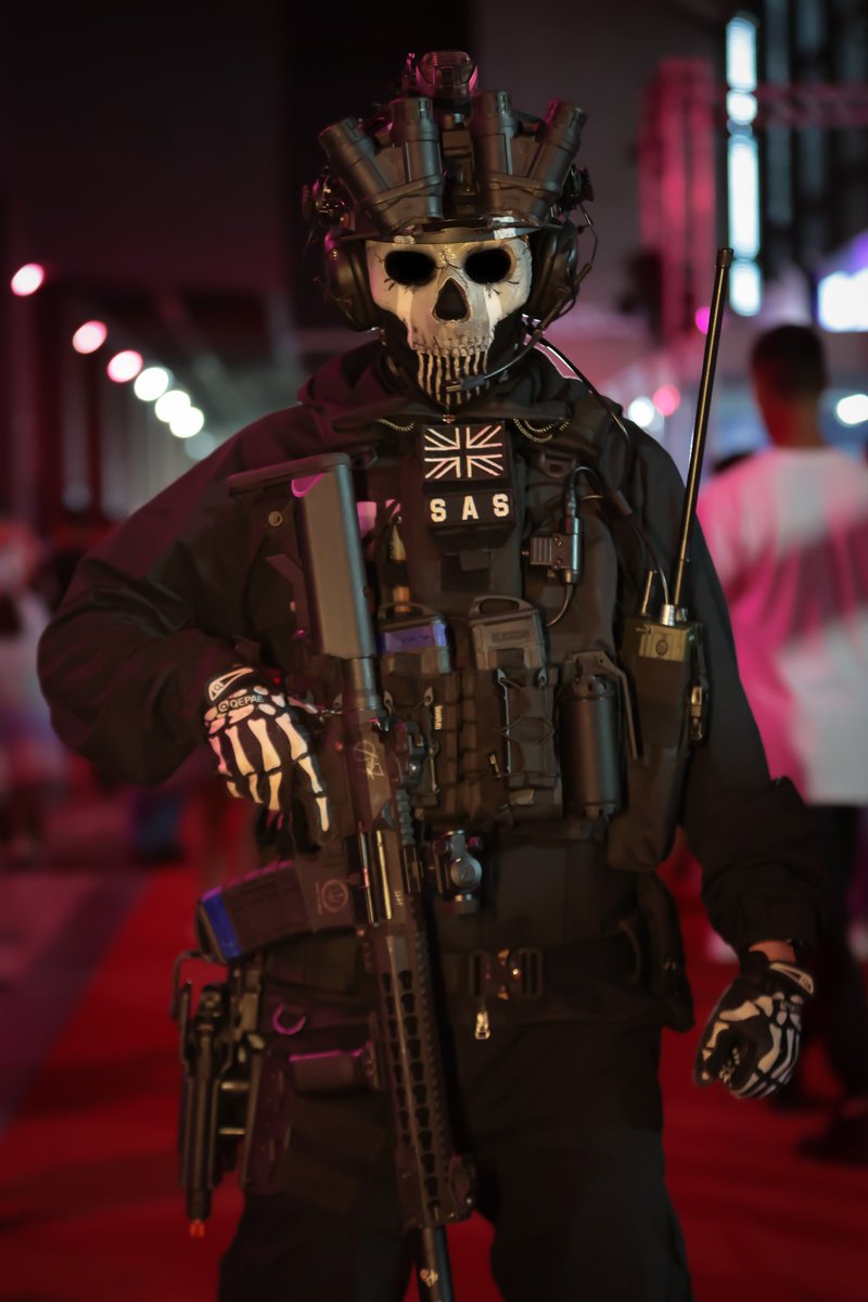 "I can bring you in warm or I can bring you in cold" - Mandalorian 
[Cosplay: Ghost Nightwar]
#CallofDuty #cosplayer 
<a href="/CallofDutyBR/">Call of Duty BR</a>
