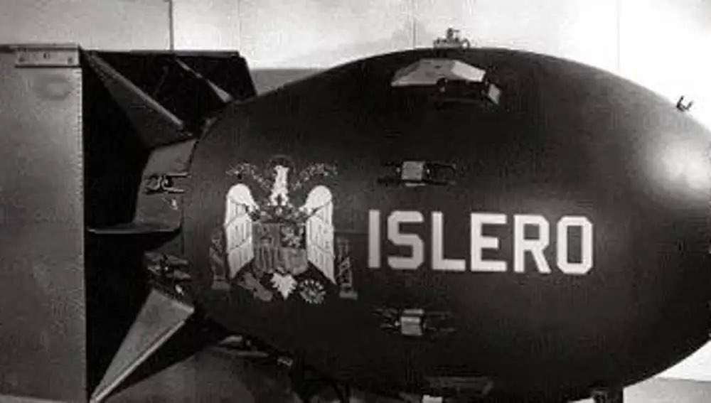 La culpa de que tengamos un problema muy serio con nuestra integridad territorial en la frontera sur no la tiene Donald Trump, sino cuarenta años de vasallaje a un “Occidente” imaginario. 

El rearme debe ser político, ideológico, industrial, militar y atómico. 

En ese orden.