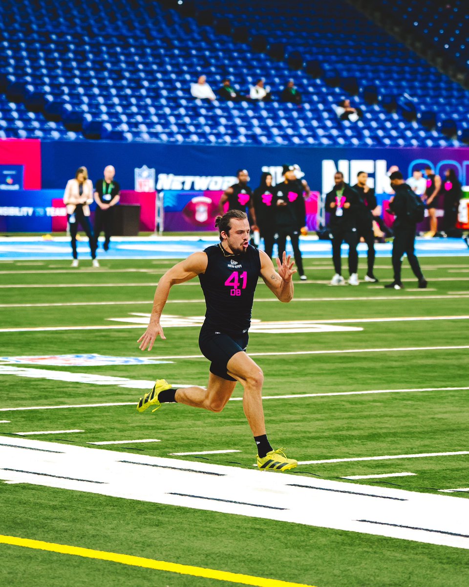 Toledo Football (@toledofb) on Twitter photo Captain Hookπ«‘
#TeamToledo | #NFLCombine on <a href="/nflnetwork/">NFL Network</a> Captain Hookπ«‘
#TeamToledo | #NFLCombine on <a href="/nflnetwork/">NFL Network</a>