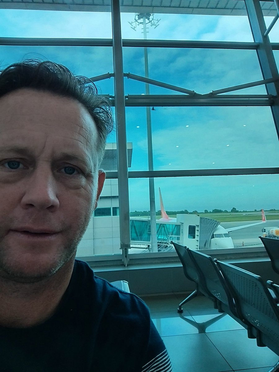 Stuart Bromley (@stuartebromley) on Twitter photo On my way ..
Interesting week ahead at <a href="/ispuplands/">Uplands Penang</a> with <a href="/CISEducation/">Council of International Schools</a>
Very sad to be leaving the family 😞💔 but an amazing opportunity to learn, professionally develop and get a look at a IGCSE / IBDP programme ahead of the summers move. On my way ..
Interesting week ahead at <a href="/ispuplands/">Uplands Penang</a> with <a href="/CISEducation/">Council of International Schools</a>
Very sad to be leaving the family 😞💔 but an amazing opportunity to learn, professionally develop and get a look at a IGCSE / IBDP programme ahead of the summers move.