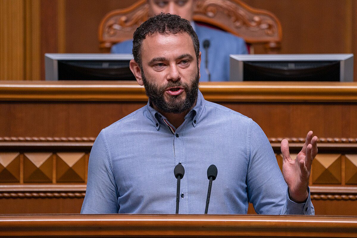 LeanneSpurs's tweet image. 🚨‼️ #DEVELOPING: Zelenskyy’s Empire Crumbling: Ukrainian MP Demands Impeachment After Oval Office Meltdown...

In a stunning turn of events, Ukrainian MP Oleksandr Dubinsky has ignited a firestorm by demanding an emergency session of Parliament to impeach President Volodymyr…