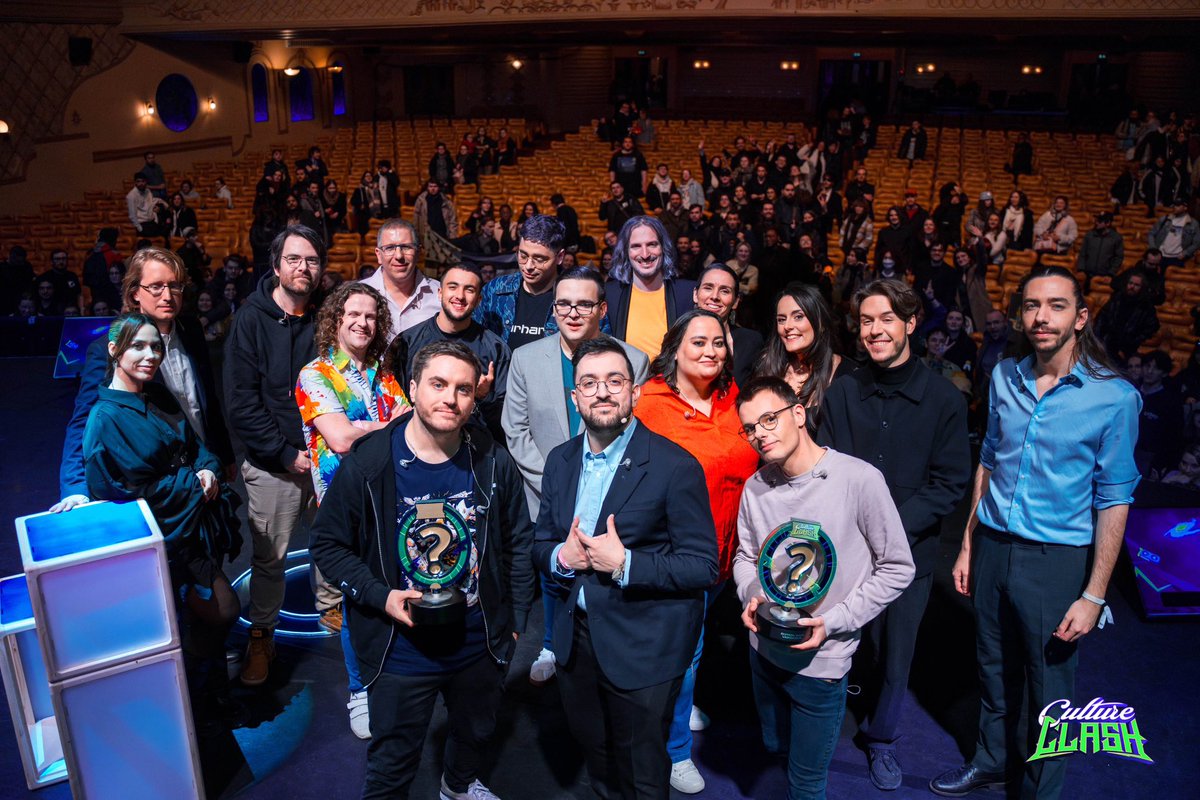 Irréel, je trouve ca sidérant d'avoir autant de bruit dans une salle pour de la culture g, +de90k personnes qui hurlent , merci a tous les streamers, tous les viewers j'aime trop culture clash 😭❤️
