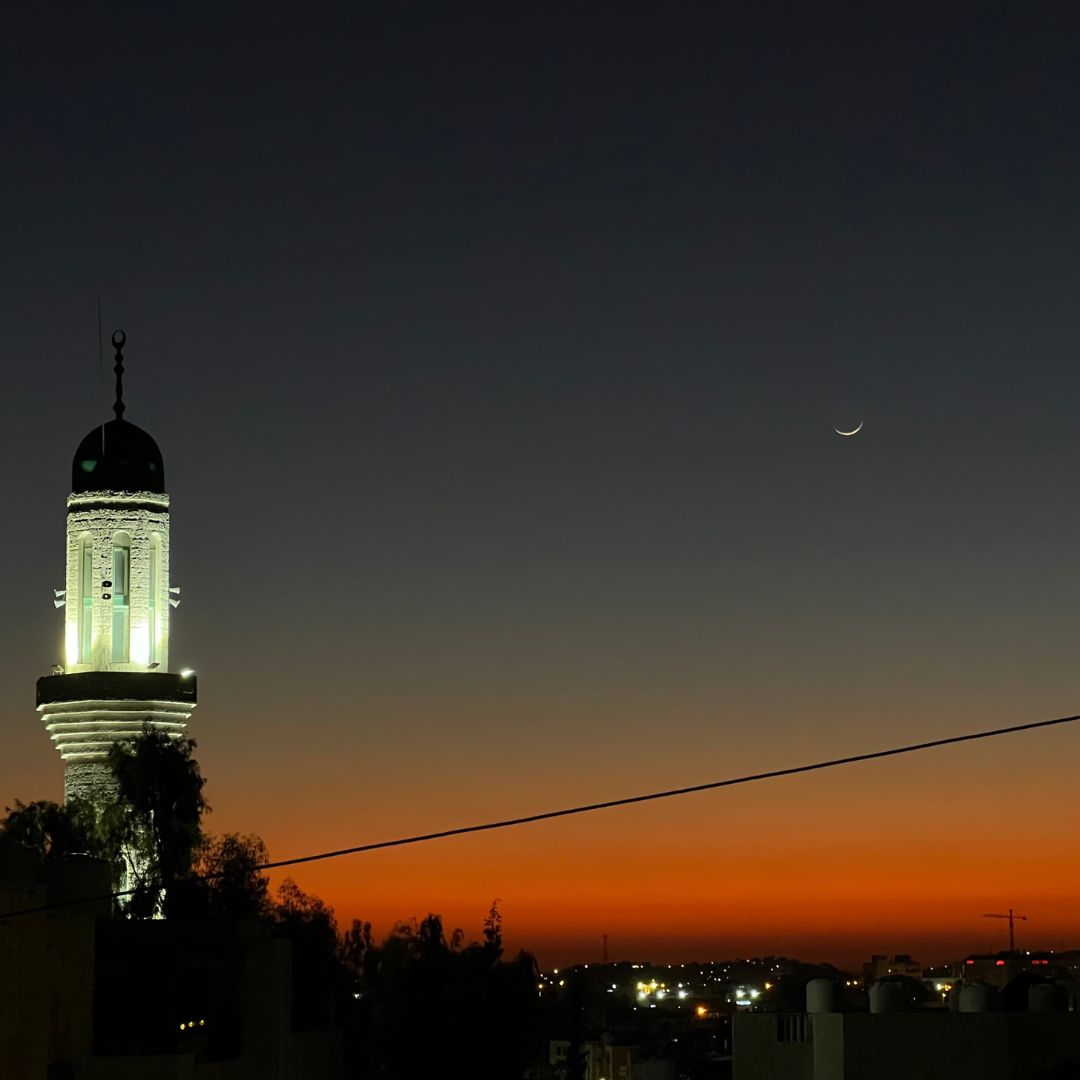GoCorps's tweet image. "First sight of the crescent moon behind the minaret of a mosque. Ramadan, the holy month in the Islamic calendar, officially begins when the crescent moon is spotted after the new moon. March 2024." -Fiona, Goer Class of 2023, Business Track
