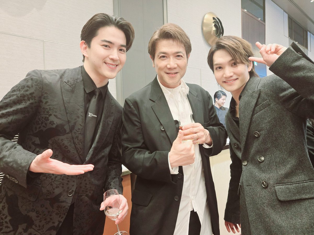 besshotetsuya's tweet image. 東宝　帝国劇場　ファイナルCONCERT
『THE BEST New HISTORY COMING』
大千秋楽！(おおせんしゅうらく)素晴らしかった！
ミュージカル界の好漢！若き精鋭たち！
#甲斐翔真　#三浦宏規　#佐藤隆紀　#小野田龍之介　#帝劇コンサート　#帝劇　#帝劇コン　#別所哲也