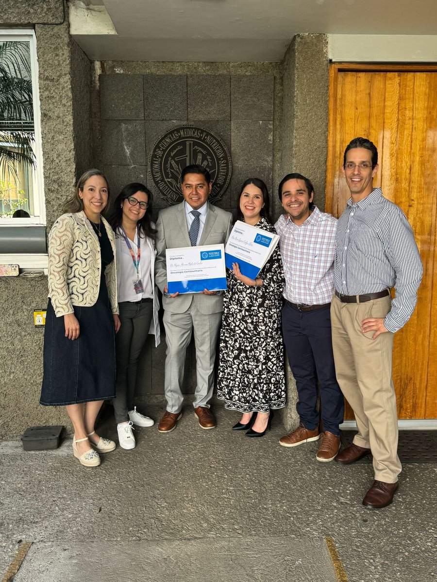 Maite Bourlon (@bourlonmaite) on Twitter photo Muy felices de la graduación PAEM <a href="/unam/">UNAM</a> <a href="/incmnszmx/">INCMNSZ</a> de Uro-Oncología <a href="/INCMNSZ_Uronco/">INCMNSZ_Uronco</a> 🥳👩🏻🎓👨🏻🎓👩🏻⚕️👨🏻⚕️🦀🥂
Felicidades Generación 2024-2025 <a href="/EvelynBeas2/">Evelyn Beas</a> <a href="/RobertoCar61944/">Roberto Carlos Rojas Moreno</a> muy orgullosos 🍻
Gracias a quienes hacen esto posible <a href="/Yuly_Remo/">Yuly A. Remolina</a> <a href="/anamtzcza/">Ana Lilia Mtz.</a> Muy felices de la graduación PAEM <a href="/unam/">UNAM</a> <a href="/incmnszmx/">INCMNSZ</a> de Uro-Oncología <a href="/INCMNSZ_Uronco/">INCMNSZ_Uronco</a> 🥳👩🏻🎓👨🏻🎓👩🏻⚕️👨🏻⚕️🦀🥂
Felicidades Generación 2024-2025 <a href="/EvelynBeas2/">Evelyn Beas</a> <a href="/RobertoCar61944/">Roberto Carlos Rojas Moreno</a> muy orgullosos 🍻
Gracias a quienes hacen esto posible <a href="/Yuly_Remo/">Yuly A. Remolina</a> <a href="/anamtzcza/">Ana Lilia Mtz.</a>