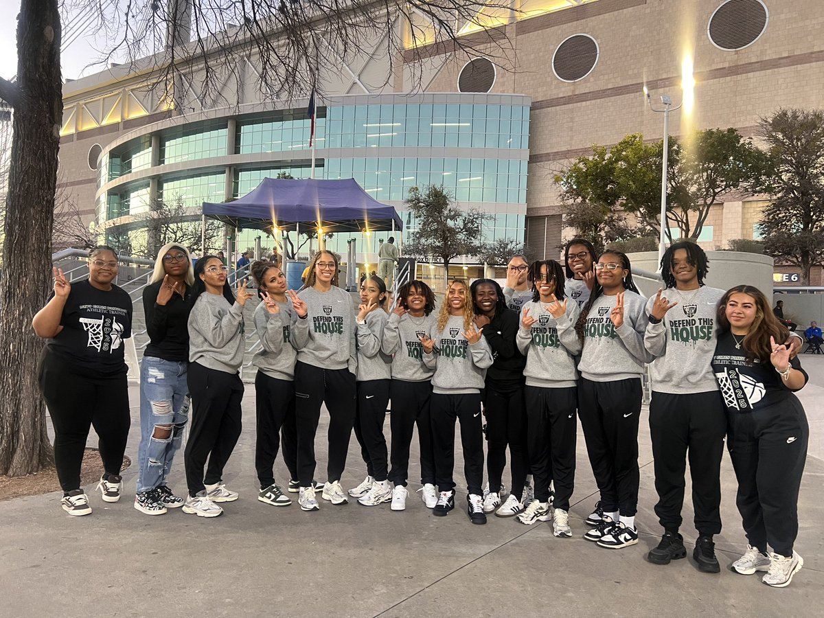 LadyCaneHoops tweet media