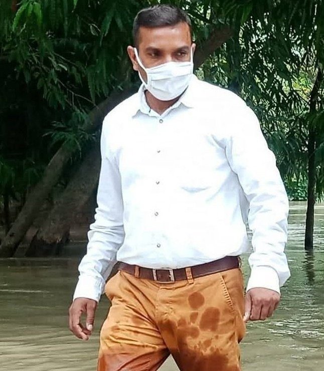 अपनी लेखनी से हम सभी को दलाल मीडिया से बचा कर रखने वाले पत्रकार बड़े भईया <a href="/AnilYadavmedia1/">ANIL</a> जी को जन्मदिवस की हार्दिक शुभकामनाएं 🎉 🎉😊
आप यूं ही दलाली से बचे रहे भईया मां विंध्यवासिनी से यही मंगलकामना करते हैं 🙏🏼🙏🏼