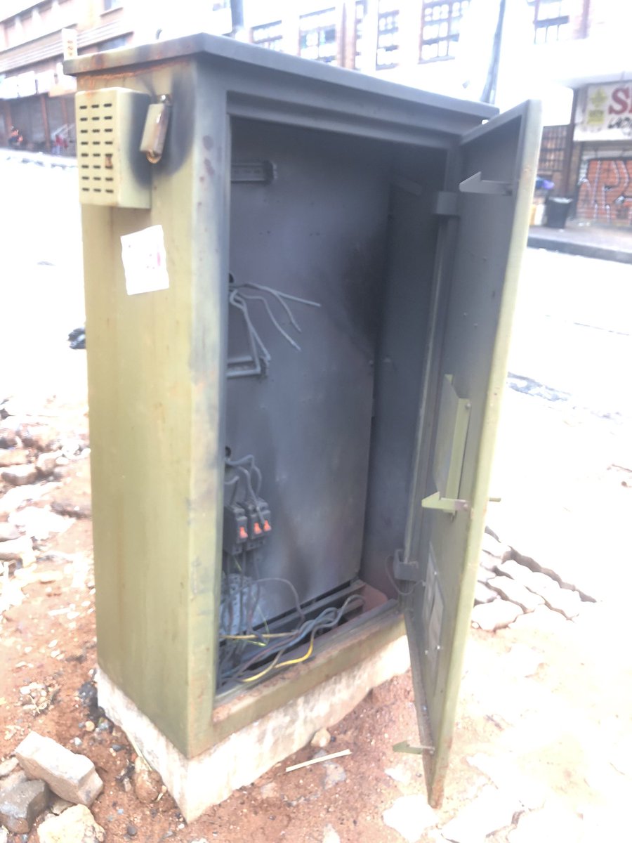 FasdaProtect's tweet image. Male almost gets electrocuted while urinating on a newly installed open electrical box.
Market cnr Polly, JHB.
@CityPowerJhb @CityofJoburgZA @SafercityZA @Abramjee @JoburgMPD
