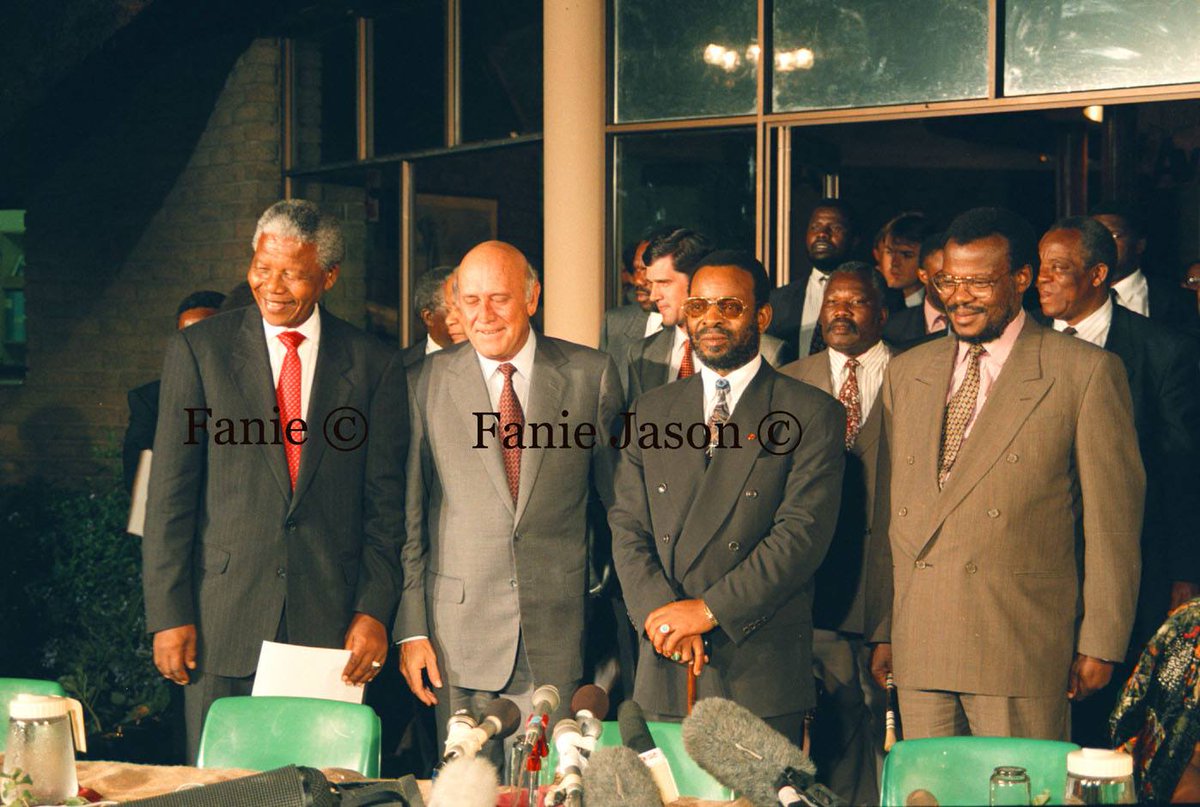 Dithuli's tweet image. Smart men make peace, while weak men want war, Zelensky ain't nothing without the help of the USA. The European leaders that want war, don't have the popular mandate of their voters.