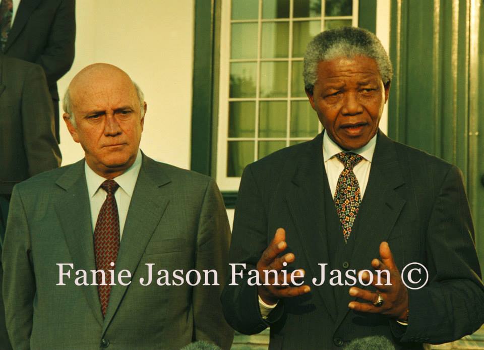 Dithuli's tweet image. Smart men make peace, while weak men want war, Zelensky ain't nothing without the help of the USA. The European leaders that want war, don't have the popular mandate of their voters.