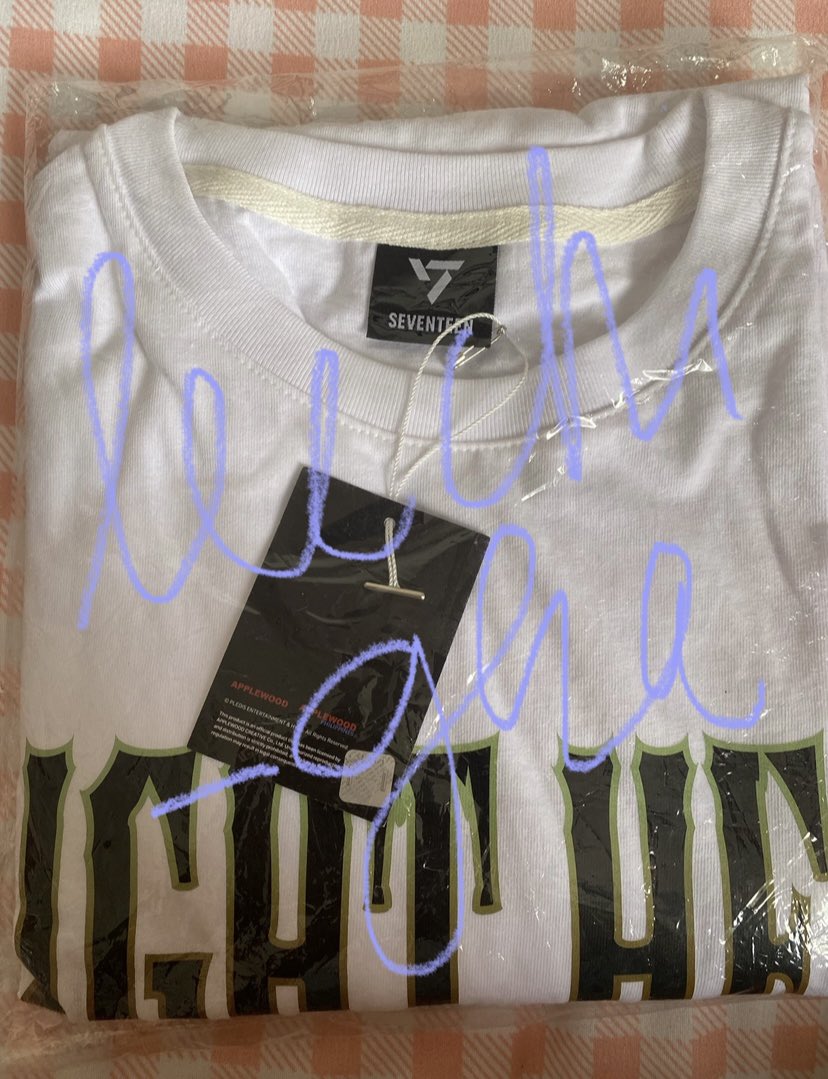 leechi_gha's tweet photo. WTS LFB

📌 17RH Bulacan Exclusive Shirt (White)
📌 Php 2,300
📌rfs: need funds
📌 unsealed but never been worn, pinatong ko lng sa katawan ko to fit

Can do meet up at SM North/ Trinoma/ España

SEVENTEEN RIGHT HERE TSHIRT PH https://t.co/BJBaNfSnnV