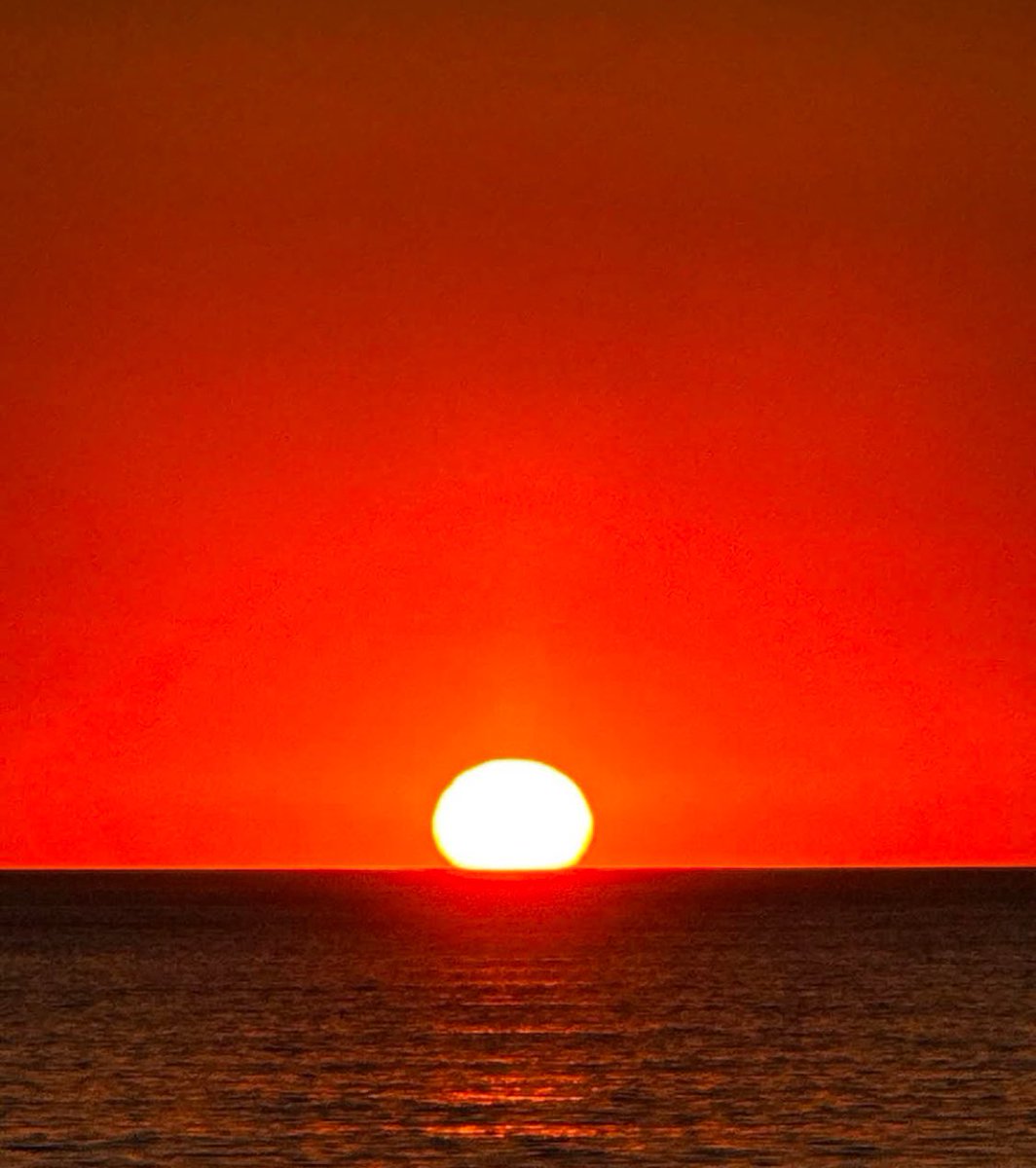 deansasso's tweet photo. The Sun will rise another day… https://t.co/1Ngq664JiG