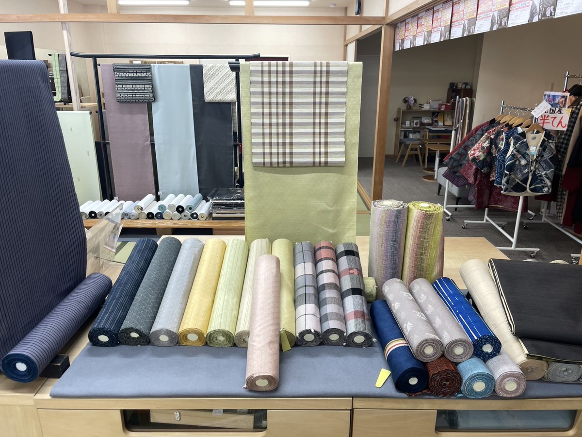 GofukuKanda's tweet photo. 呉服かんだの決算市

米沢よりシークレットゲスト登場しております!
可愛い紬、織りのこった紬土日限定で大特価で頑張ります!
お見逃しなく!!

#川越
#一番街
#決算市
#紅花紬
#米沢
#男着物
#着物男子
#普段着物
#着物好きな人と繋がりたい
#呉服かんだ https://t.co/aHbpATdSCg