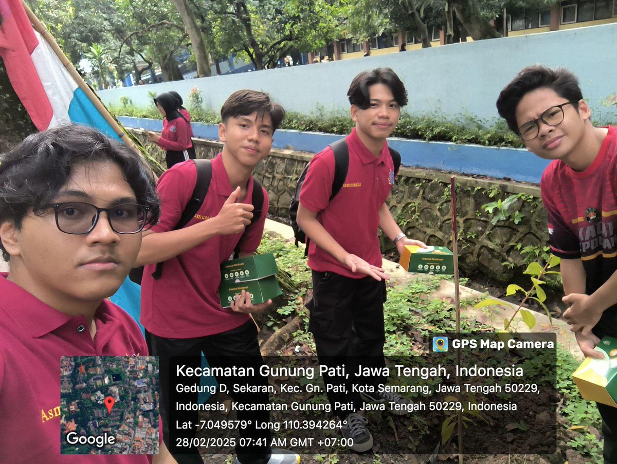 Gelorakan Semangat Konservasi Fakultas Hukum UNNES Menanam Bersama Djarum