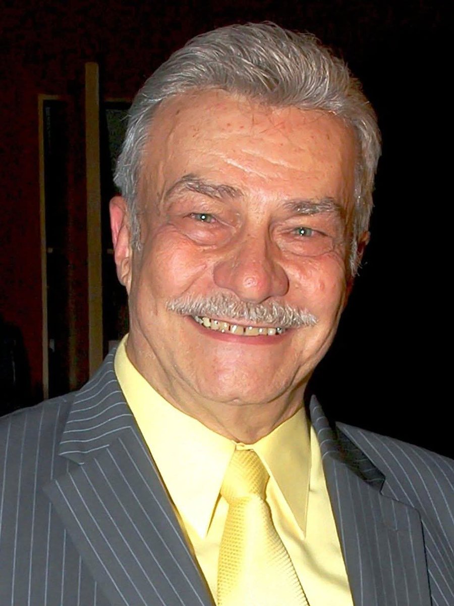 teatromaoblanco's tweet photo. Lamento profundamente la partida de #LuisCouturier, un extraordinario actor, amigo y maestro! Mucha luz en su camino! Gracias por todo el aprendizaje a tu lado!
#teatro #actor https://t.co/AuwruIBE34