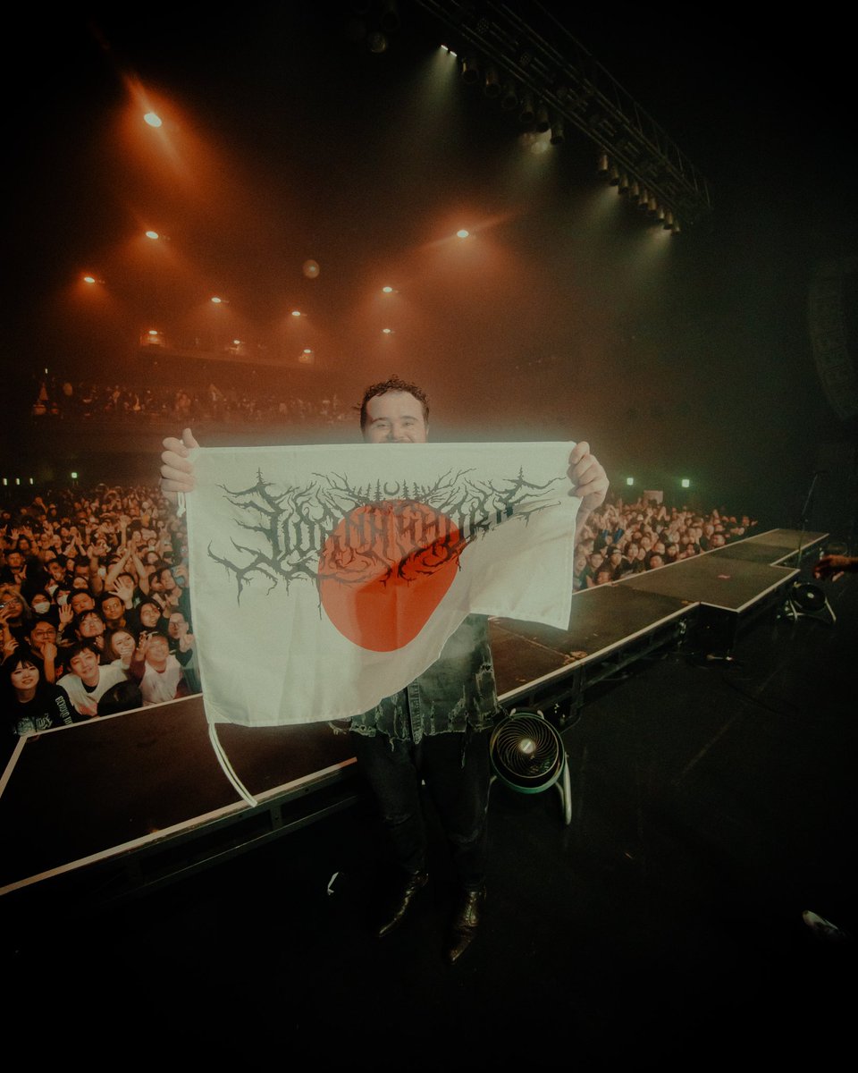 LornaShore's tweet photo. TOKYO
THANK YOU SO MUCH
WE HOPE TO SEE YOU AGAIN SOON

📸: @nickchance_ https://t.co/J4rxoeVlaW