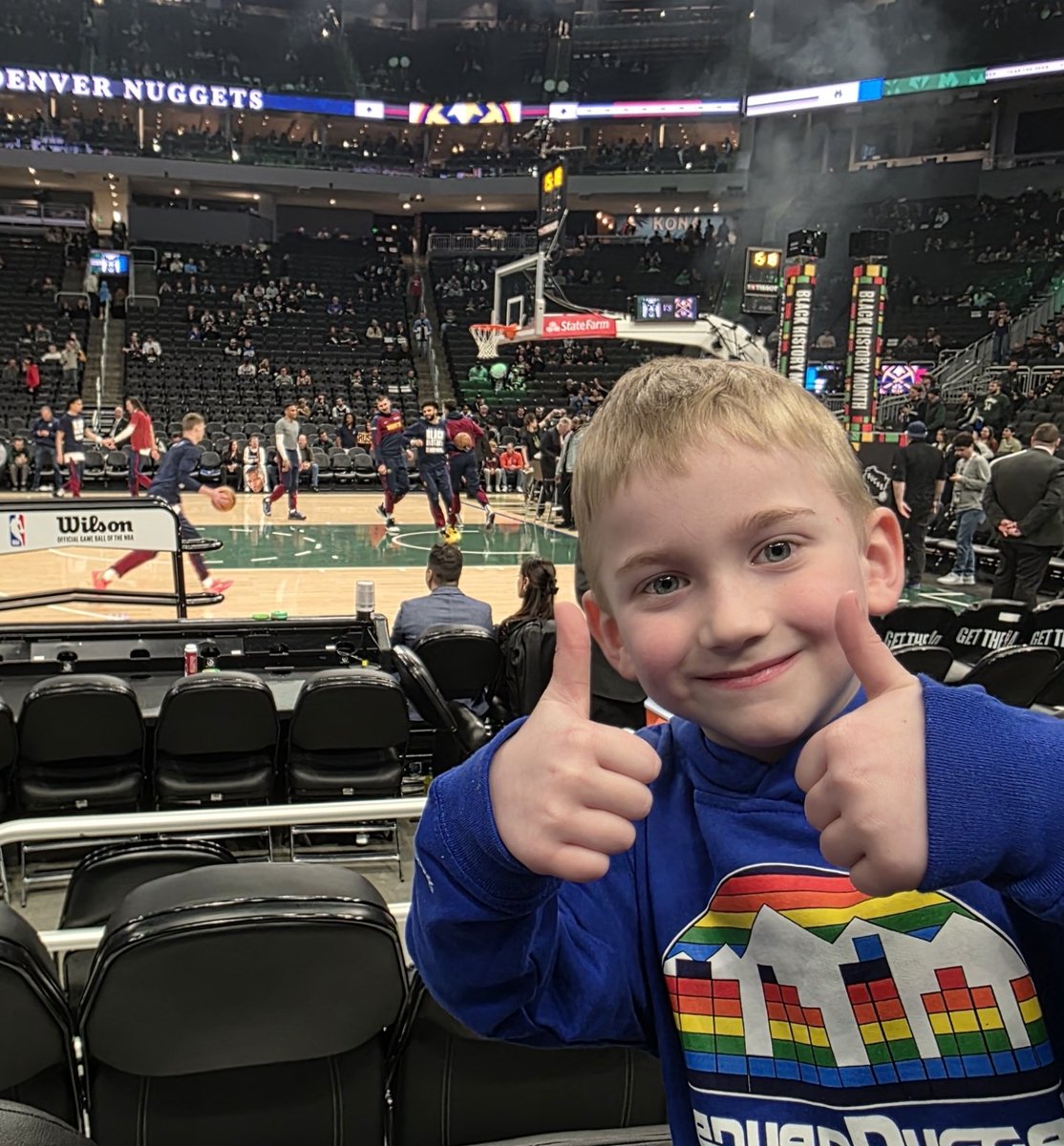 AmFamMorgan's tweet photo. @DeAndre Thank u for your kindness towards my Son last night in MKE! He said Daddy "I will keep that piece of candy forever" &amp; had me put it in a display case. A small gesture by you that meant the 🌍 to him! Now he wants me to buy him one of your autographs! U his hero now! 🙏 https://t.co/3fMcpZnxj8